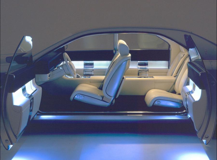  Lincoln Continental Concept 2002 года  (фото 24 из 36)
